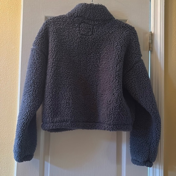 NWOT Hollister Faux Fur jacket slate blue size S - Picture 3 of 5